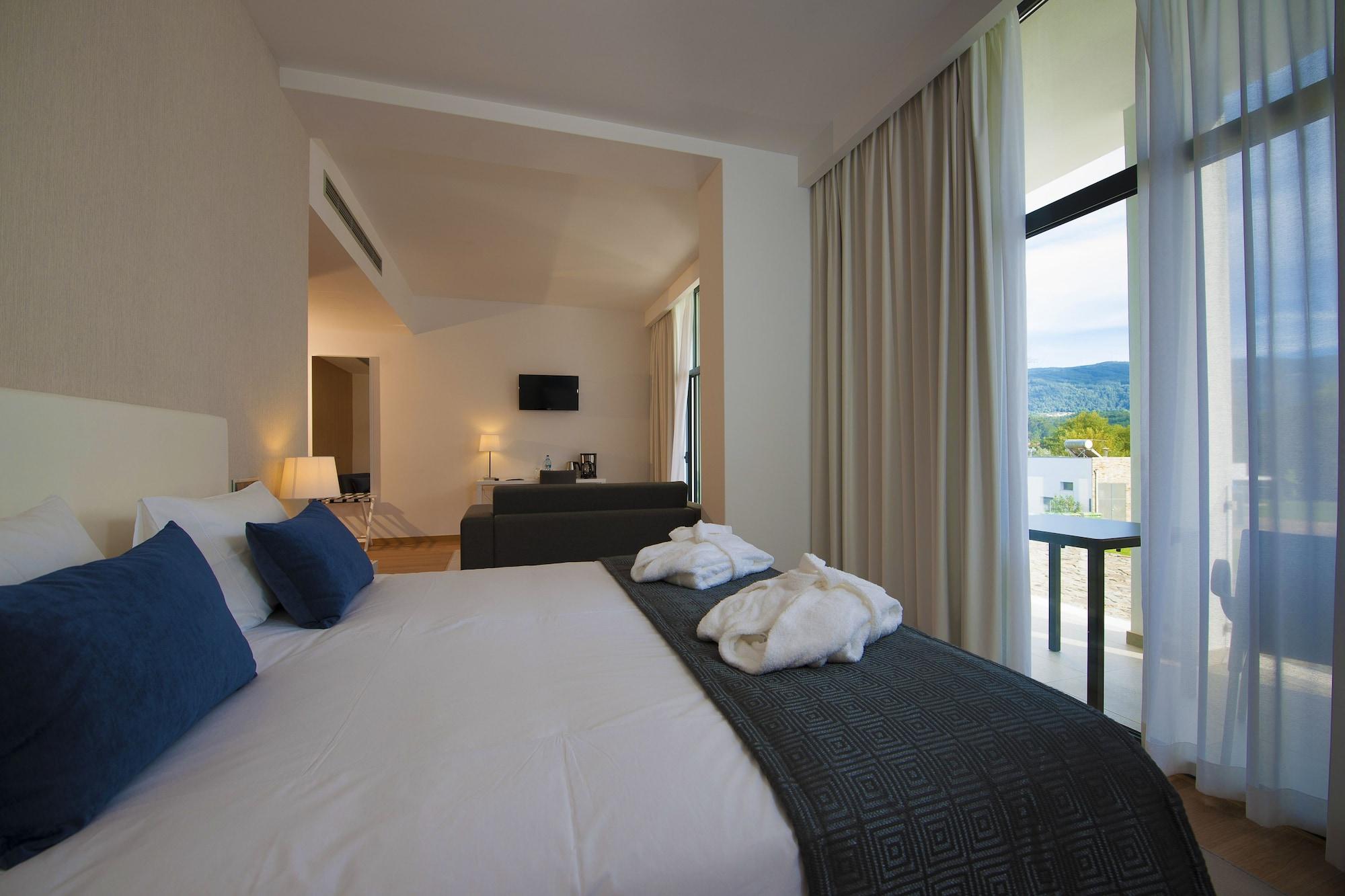 Hotel Parque Serra Da Lousa Miranda do Corvo Extérieur photo